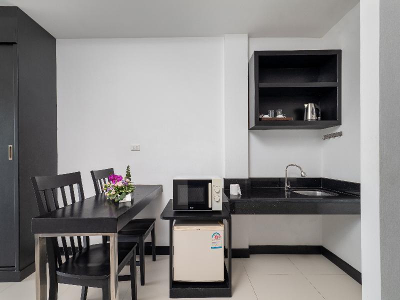 Lae Lay Suites image