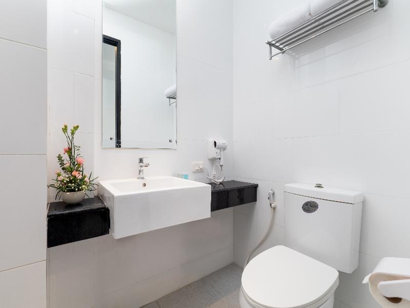 Lae Lay Suites image