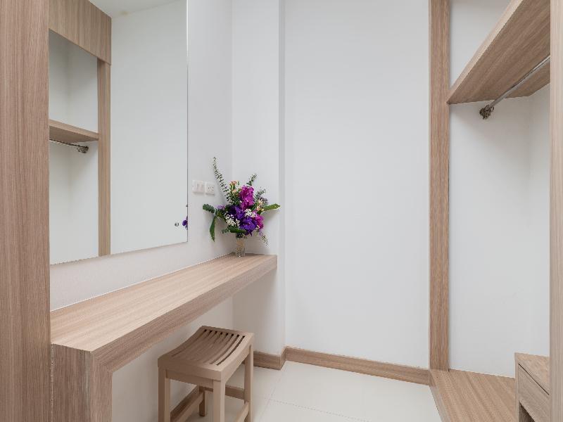 Lae Lay Suites image