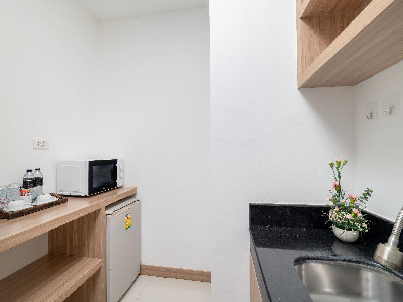Lae Lay Suites image