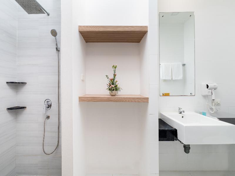 Lae Lay Suites image