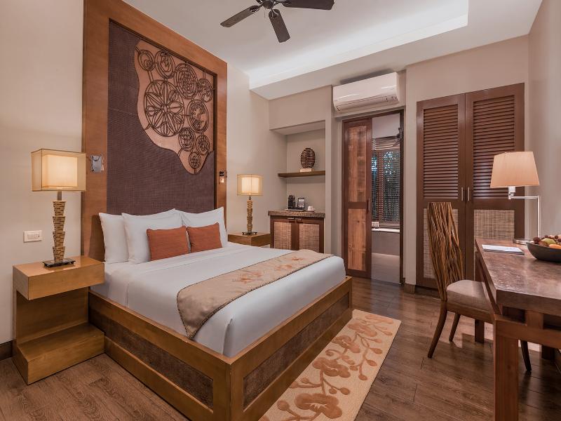 Crimson Resort & Spa Mactan image