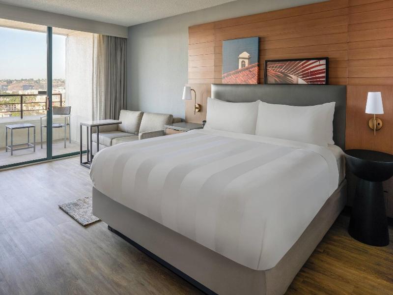 San Diego Marriott Mission Valley image