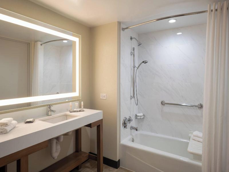 San Diego Marriott Mission Valley image