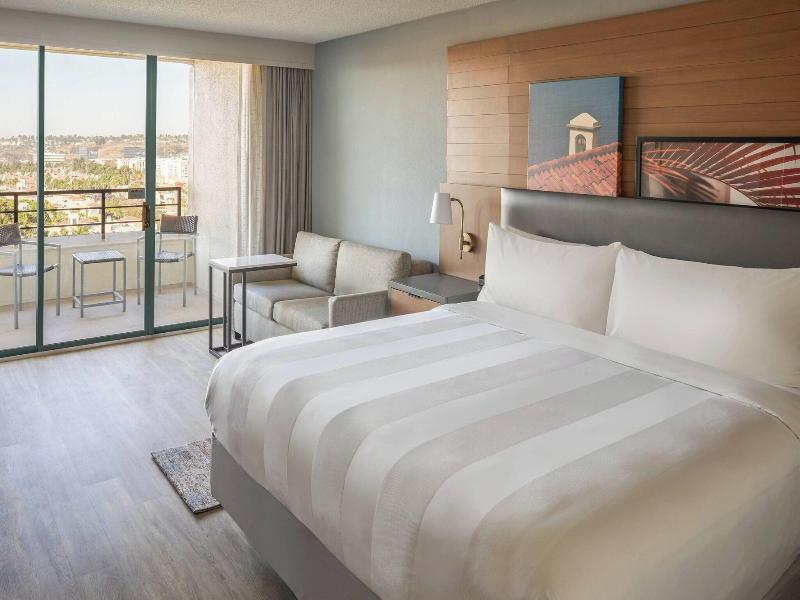 San Diego Marriott Mission Valley image