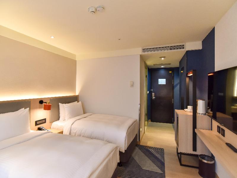 Holiday Inn Express Taipei Train Station image