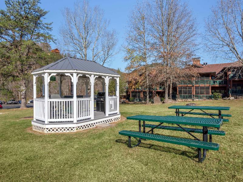 Hilton Vacation Club Bent Creek Golf Village Gatin Gatlinburg - Vacationstore.net