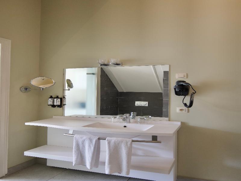 De Flandre Hotel image