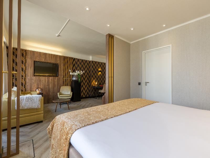 Leonardo Hotel Antwerp the Plaza, image