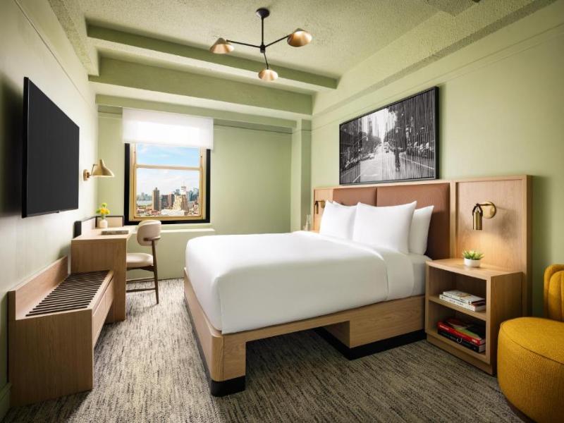 room detail thumbnail 1