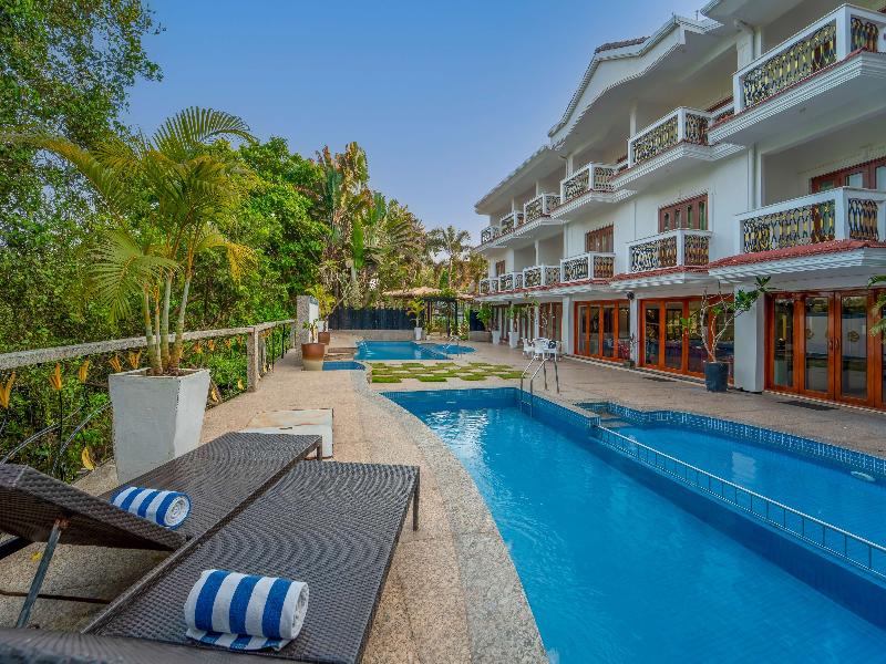 White Pearl Suites by Rosetum image