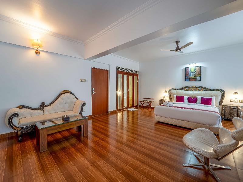White Pearl Suites by Rosetum image