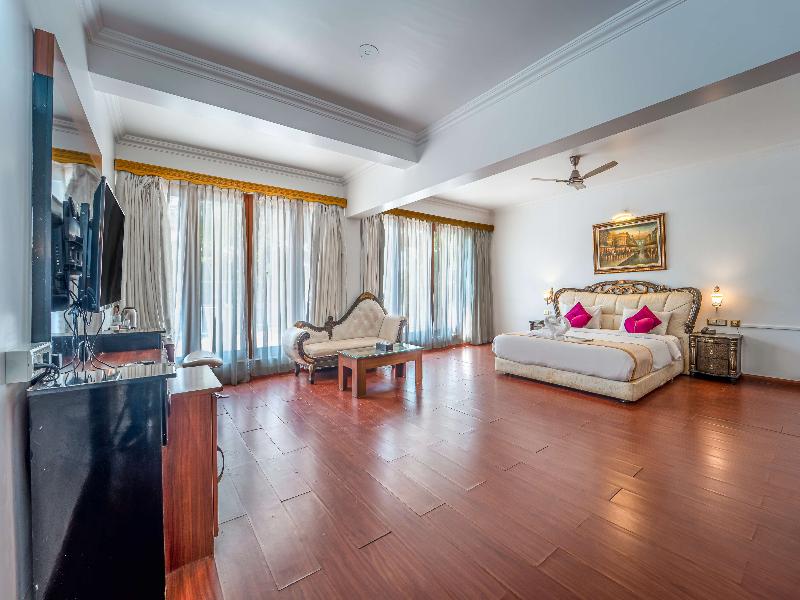 White Pearl Suites by Rosetum image