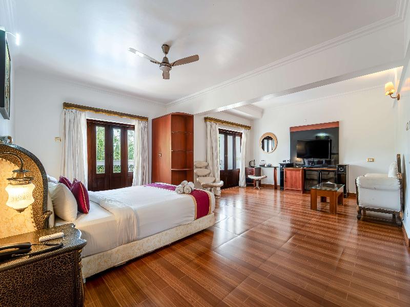 White Pearl Suites by Rosetum image