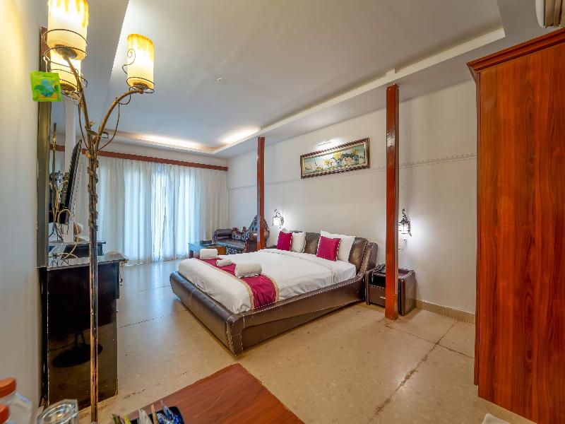 White Pearl Suites by Rosetum image
