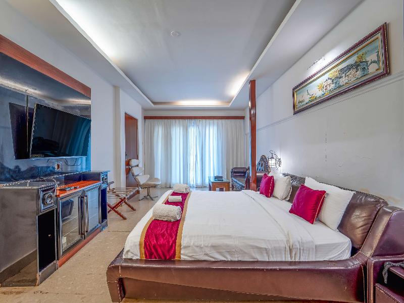 White Pearl Suites by Rosetum image