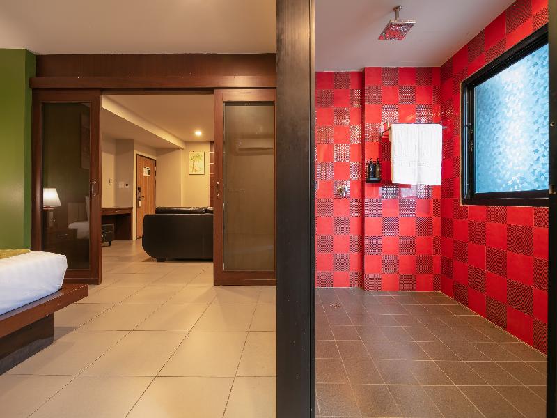 GU Hotel Patong image