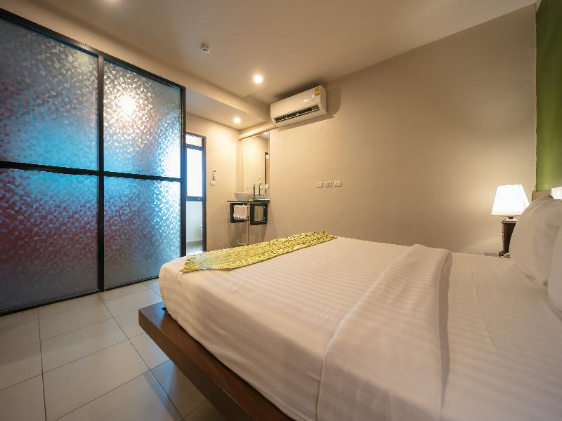 GU Hotel Patong image