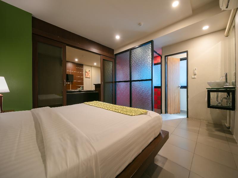 GU Hotel Patong image