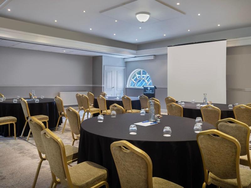 Delta Hotels By Marriott Tudor Park Country Club image
