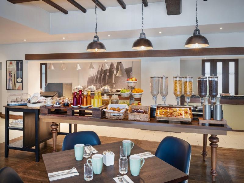 Delta Hotels By Marriott Tudor Park Country Club image