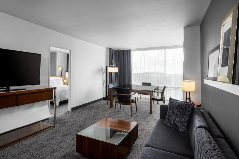 Le Meridien Atlanta Perimeter image