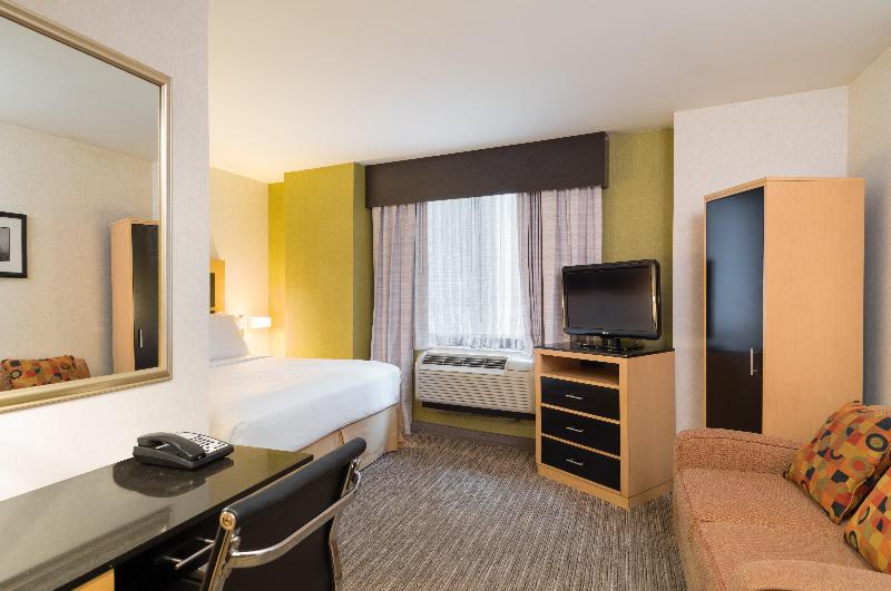 Holiday Inn Express Wall Street