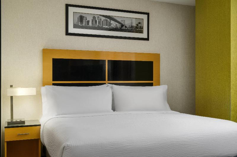 Holiday Inn Express Wall Street