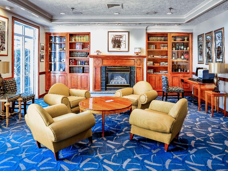 Hilton Vacation Club Varsity Club South Bend, In image