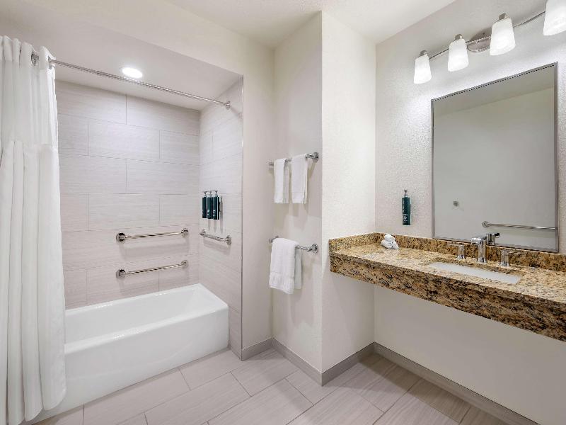 Hilton Vacation Club Varsity Club South Bend, In image