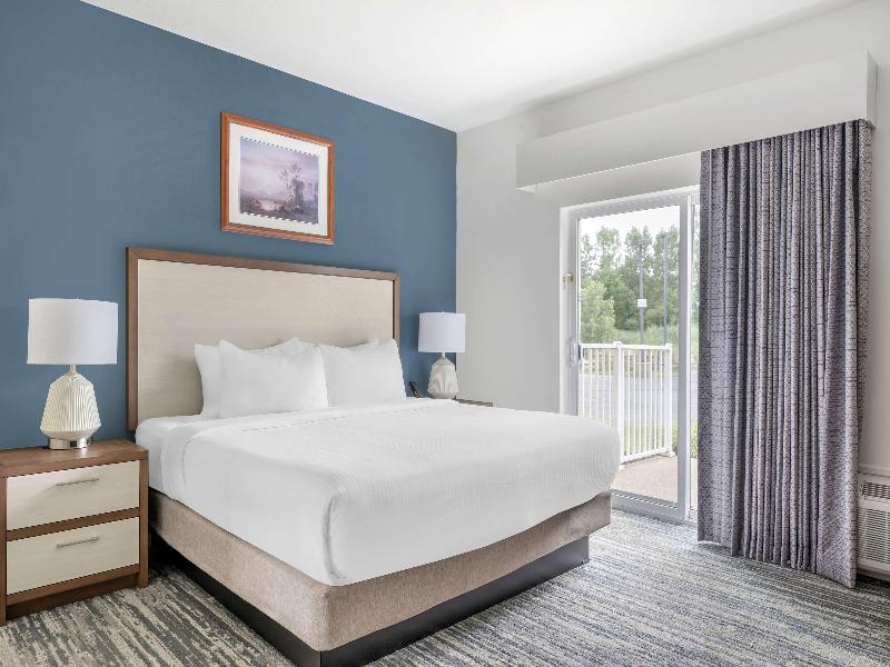 Hilton Vacation Club Varsity Club South Bend, In image