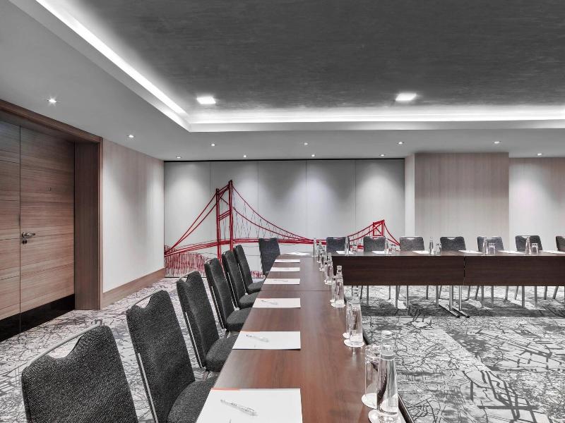 Le Meridien Istanbul Etiler image