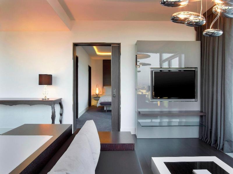 Le Meridien Istanbul Etiler image