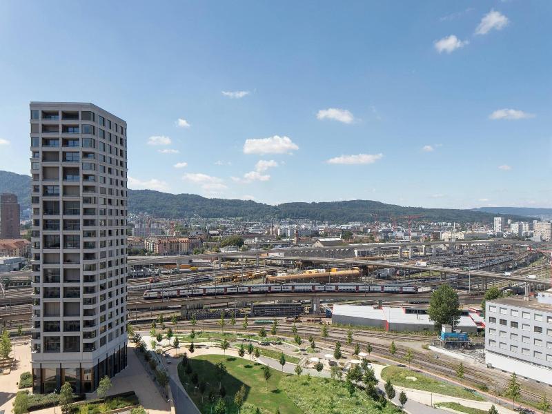 Renaissance Zurich Tower image