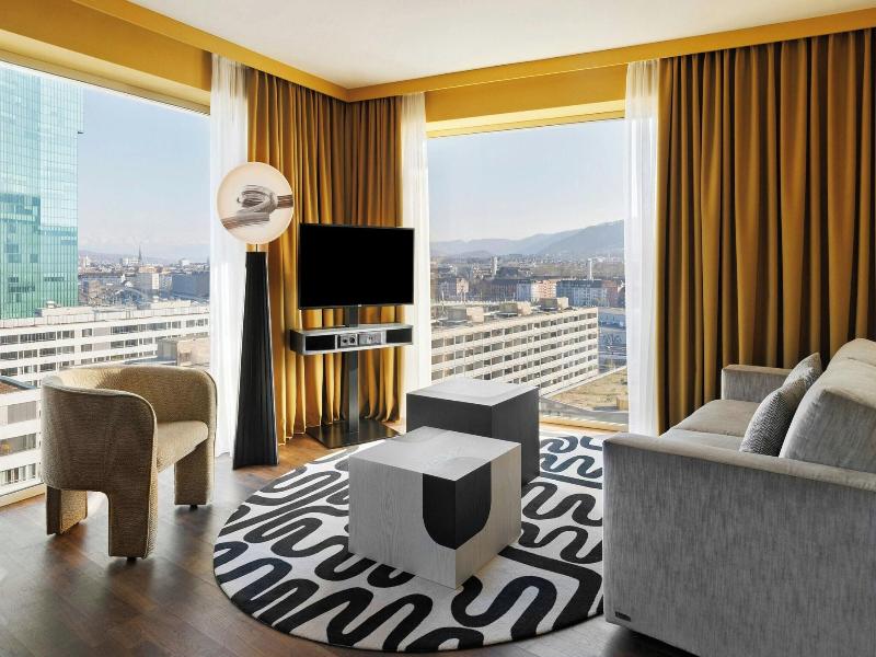 Renaissance Zurich Tower image