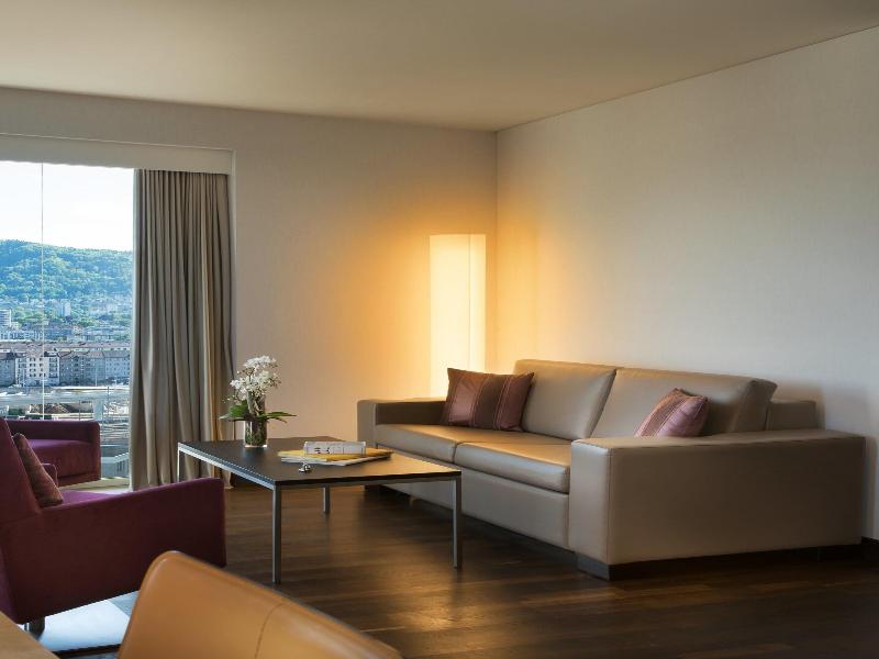 Renaissance Zurich Tower image