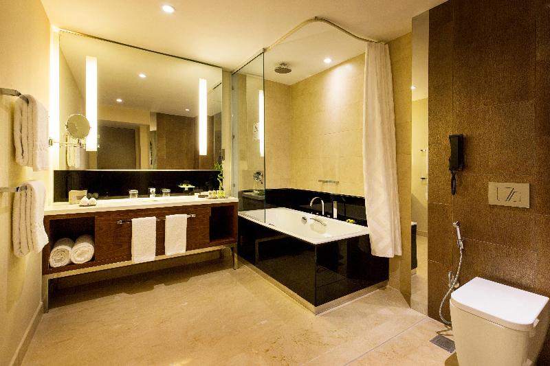 Intercontinental Doha The City image
