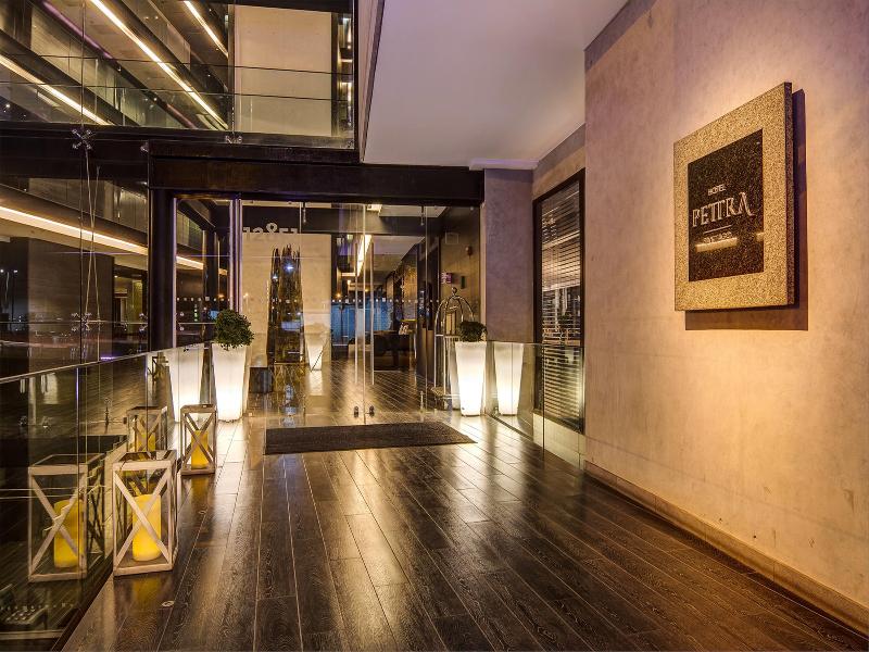 Wyndham Santiago Pettra image