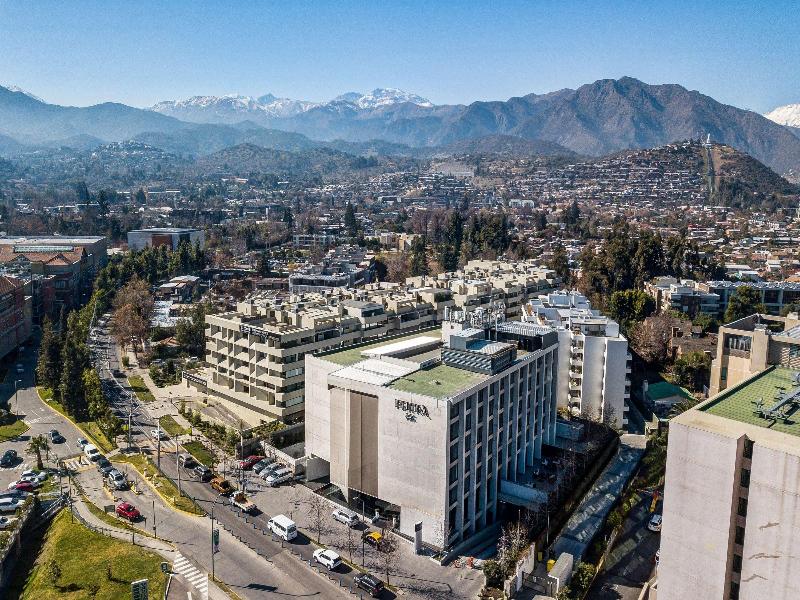 Wyndham Santiago Pettra image