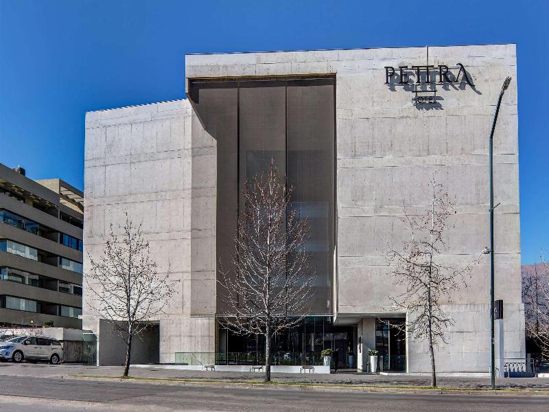Wyndham Santiago Pettra image