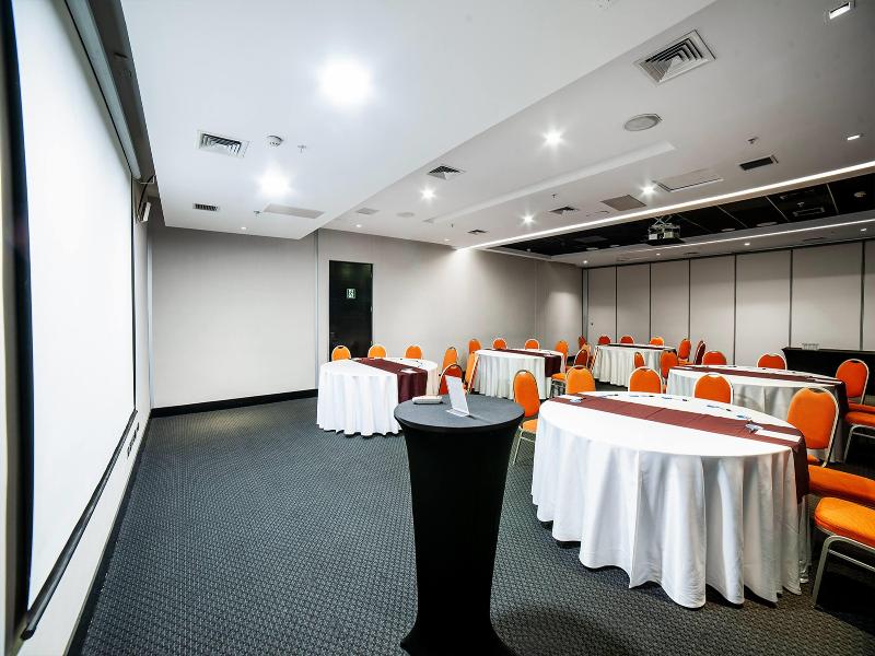 Wyndham Santiago Pettra image