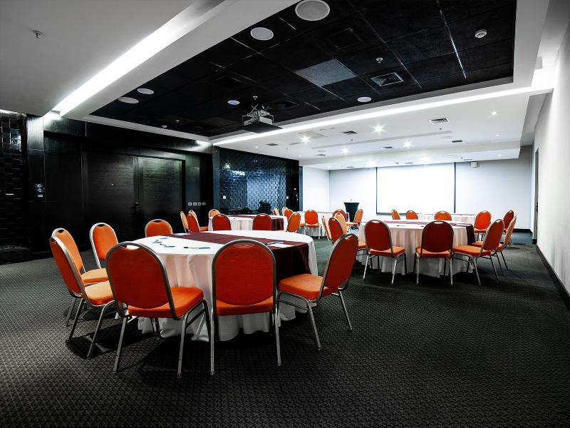 Wyndham Santiago Pettra image