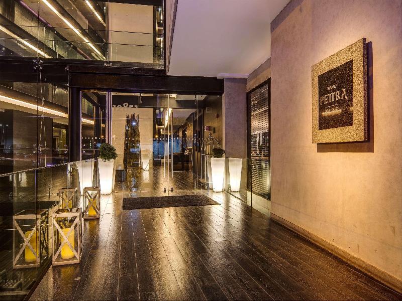 Wyndham Santiago Pettra image