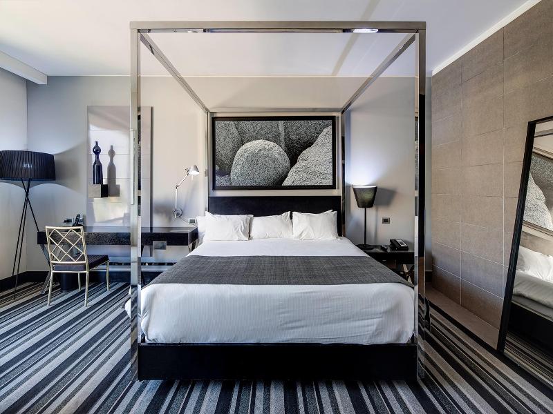 Wyndham Santiago Pettra image