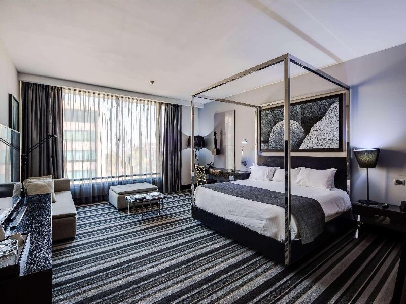 Wyndham Santiago Pettra image