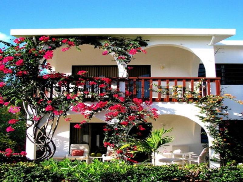 Carimar Beach Club image