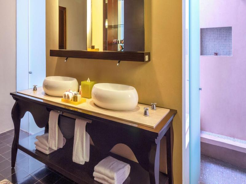 Rosas & Xocolate Boutique Hotel Spa image