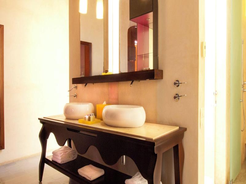 Rosas & Xocolate Boutique Hotel Spa image
