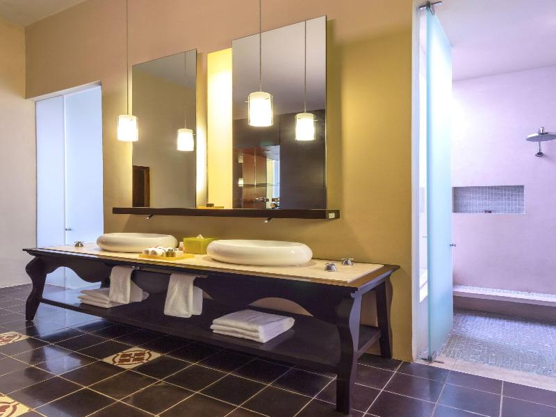 Rosas & Xocolate Boutique Hotel Spa image