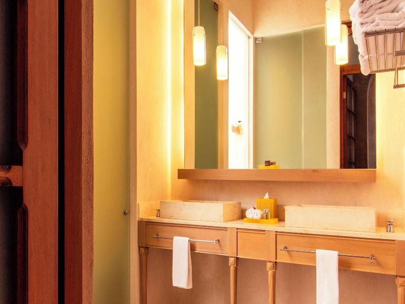 Rosas & Xocolate Boutique Hotel Spa image